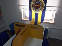BİZ GELDİK - Fenerbahçeli İş Adamlarından Ortaokula Kütüphane Desteği