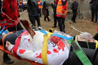 Trabzon'da UMKE'den Deprem Ve Kimyasal Saldırı Tatbikatı