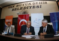 KALKINMA BAKANLIĞI - Van'da 46 Proje İçin İmza Atıldı