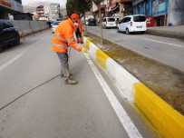 KALDIRIMLAR - Şırnak'ta Kaldırım Ve Refüjler Boyandı