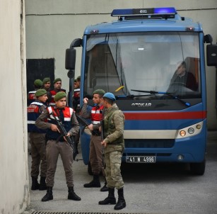 Vahşi Cinayetin Zanlıları Adliyeye Geniş Güvenlik Önlemleriyle Getirildi