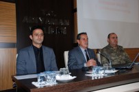 NACI KALKANCı - Vali Kalkancı Muhtarlarla Bir Araya Geldi