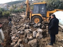 BAŞPıNAR - Yol Kenarları Taş Duvarla Örülüyor