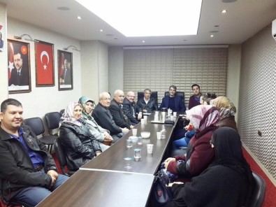AK Parti, Cumhuriyet Mahallesi Danışma Meclisi Toplantısını Yaptı