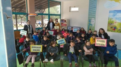 İzmit Belediyesi Çocuklara Haklarını Öğretiyor