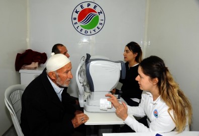 Kepez'in 'Sağlık Tırı' Şifa Dağıtıyor