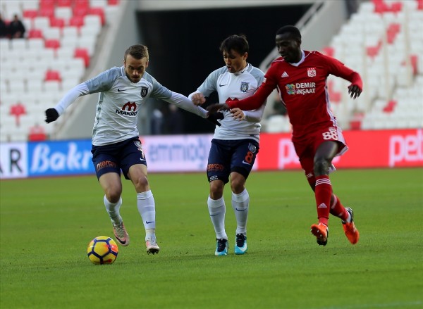 Başakşehir liderliği kaptırdı