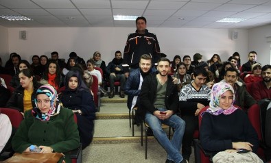 AFAD Erzurum'dan Hemşirelik Fakültesine Tanıtım Eğitimi