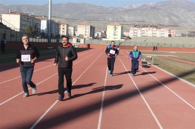Erzincan'da Masterler Ve Veteranlar Atletizm Yarışmaları Yapıldı