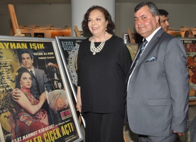 Kürkbaba'dan 'Yeşilçam Film Afişleri Sergisi'