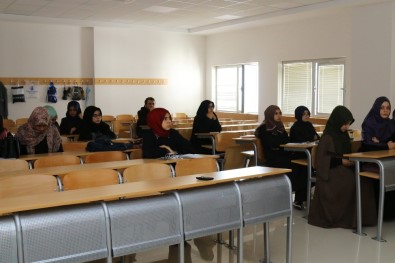 SAÜ'de 'İslami İlimlerde Arapçanın Yeri Ve Önemi' Konulu Konferans Düzenlendi