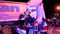 TEM'de Korkunç Kaza Açıklaması 1'İ Ağır 3 Yaralı