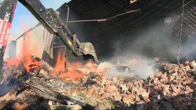 GÜNCELLEME - Arnavutköy'de Koli Fabrikasındaki Yangın