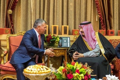 Ürdün Kralı II. Abdullah, Riyad'da Kral Salman Bin Abdulaziz İle Bir Araya Geldi