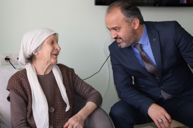 Aktaş'tan Muhtaçlara Destek