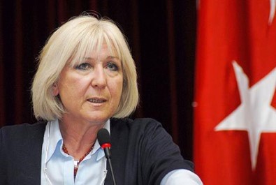 Banu Avar Karşıyaka'ya Konuk Oluyor