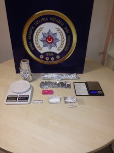 Bursa'da Uyuşturucu Satıcıları Yakalandı