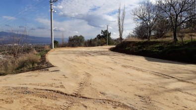 Çeşneli Mahallesinde Yol İyileştirme Çalışması