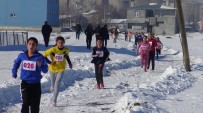 KROS YARIŞMASI - Kars'ta Eksi 15 Derecede Bayıltan Koşu