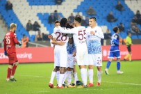 KARABÜKSPOR - Trabzonspor'da Yedeklerin Formu Yüzleri Güldürdü
