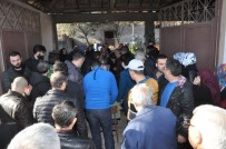 ÇANAKKALE YOLUN SONU - Ünlü Yönetmen Memleketinde Toprağa Verildi