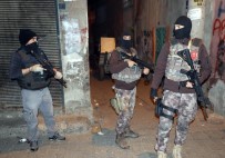 DİYARBAKIR EMNİYET MÜDÜRLÜĞÜ - Diyarbakır'da 900 Polis Ve Dedektör Köpeklerle Asayiş Uygulaması