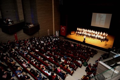 İzmir'in Koroları Karşıyaka'da Buluştu