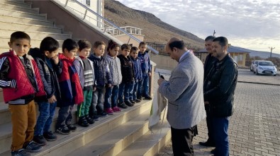 TARSİM'den Bağbaşı İlkokuluna Kırtasiye Yardımı