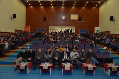 AEÜ'de 'Türkçe'nin Ses Bayrakları' Konferansı Verildi