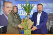NEVZAT DOĞAN - Başkan Doğan'dan AK Parti İzmit İlçe Kadın Kolları'na Ziyaret