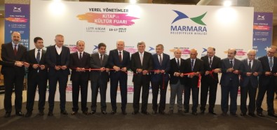 Başkan Karaosmanoğlu, Yerel Yönetimler Kitap Ve Kültür Fuarı'na Katıldı