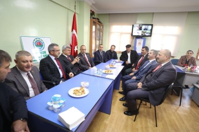 Başkan Karaosmaoğlu, Gebze'de Ticaret Odalarını Ziyaret Etti