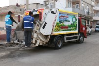 KALDIRIMLAR - Daha Temiz Bir Akçakale İçin Temizlik Ekipleri Seferber Oldu