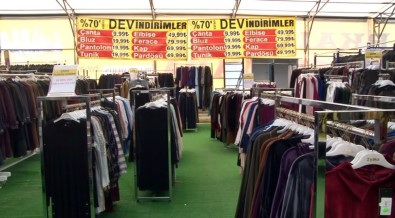 İndirim Çadırı Vatandaşları Bekliyor