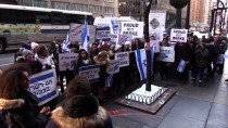 İsrailli Konsolosluk Çalışanlarından 'Maaş' Protestosu