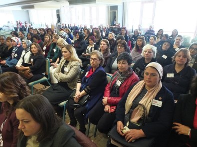 Kadın Muhtarlar Akademisi Bandırma'da Başladı