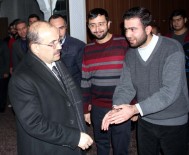 İLİM YAYMA CEMİYETİ - Vali Ustaoğlu'ndan Öğrenci Yurduna Ziyaret