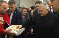 RECEP AKDAĞ - Yıldırım Cuma Namazını Yıldırım Beyazit Camii'nde Kıldı