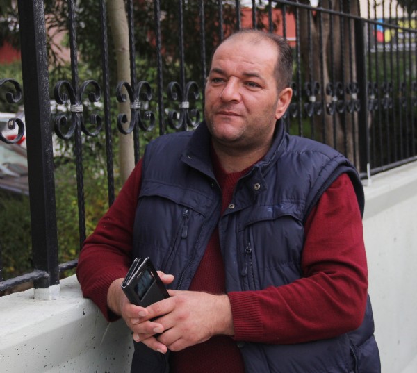 Yaşlı adamın cesedini sosyal medyadan canlı yayınladı