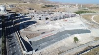 AHMET ARSLAN - Çiftçi Fuar Merkezi İnşaatında İncelemelerde Bulundu