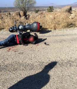 Kilis'te Otomobille Motosiklet Çarpıştı Açıklaması 2 Yaralı