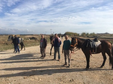 Manavgat Belediyesi'nden Rahvan Atlara Antrenman Sahası