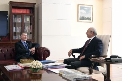 Moore'dan Kılıçdaroğlu'na Veda Ziyareti