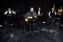 MEHMET ÖZEL - Çukurhisar'da Halk Müziği Konseri