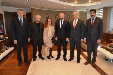 Erzincanlılar Başkan Doğan'ı Ziyaret Etti