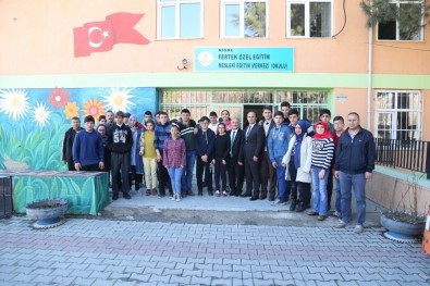 Niğde Belediye Başkanı Özkan'dan Engellilerin Okullarına Ziyaret