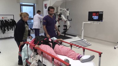 Yatağa Mahkumdu Robotik Cihazla Ayağa Kalktı