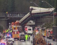 YOLCU TRENİ - ABD'de yolcu treni raydan çıktı: 6 ölü, 77 yaralı