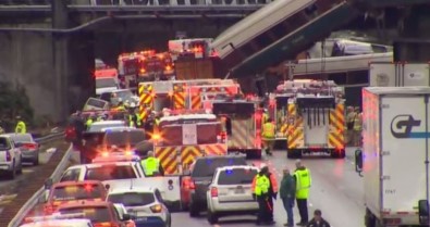 ABD'de Yolcu Treni Raydan Çıktı