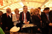 HAMSİ ŞÖLENİ - Karşıyaka Hamsi Şöleni 10 Yaşında